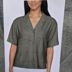 Stylish Gray Button-Up Shirt